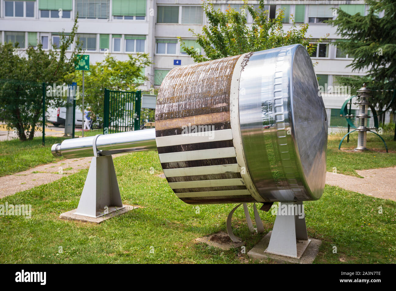 CERN, Geneva, Switzerland. Piston activated the BEBC Bubble chamber Stock Photo