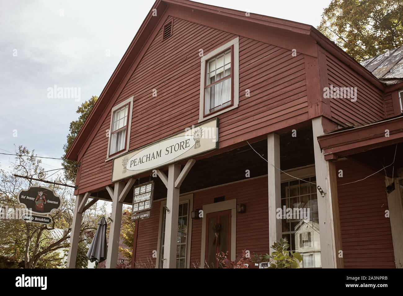 Peacham, Vermont - September 29th, 2019: Exterior of Peacham Store on a cool Fall day in the small New England town of Peacham, Vermont Stock Photo