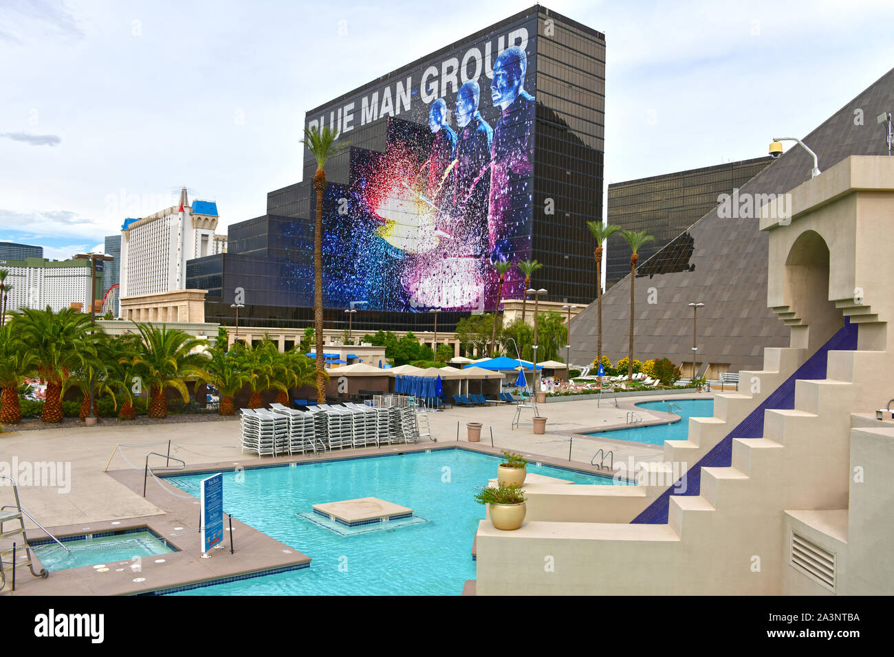 Pools cabanas hires stock photography and images Alamy