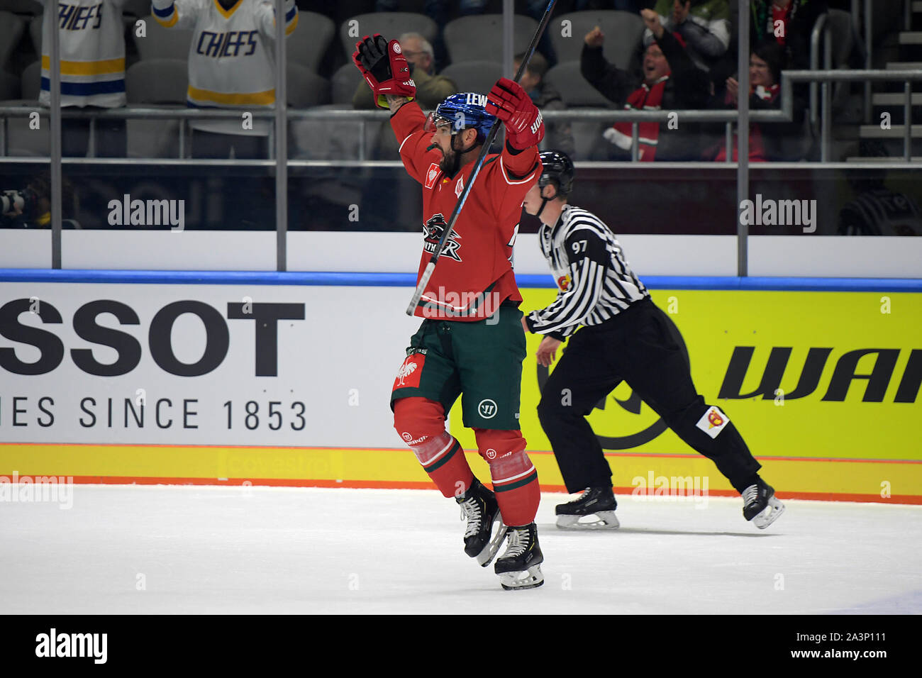 08.10.2019, xemx, Eishockey Champions Hockey League , Augsburger Panther - Bili Tygri Liberec emspor, v.l. Scott Valentine (Augsburger Panther #22) ce Stock Photo