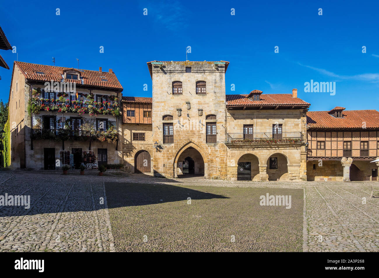 Plaza De Mayor In Santillana Del Mar Cantabria Spain Stock Photo Alamy plaza-de-mayor-in-santillana-del-mar-cantabria-spain-stock-photo-alamy
