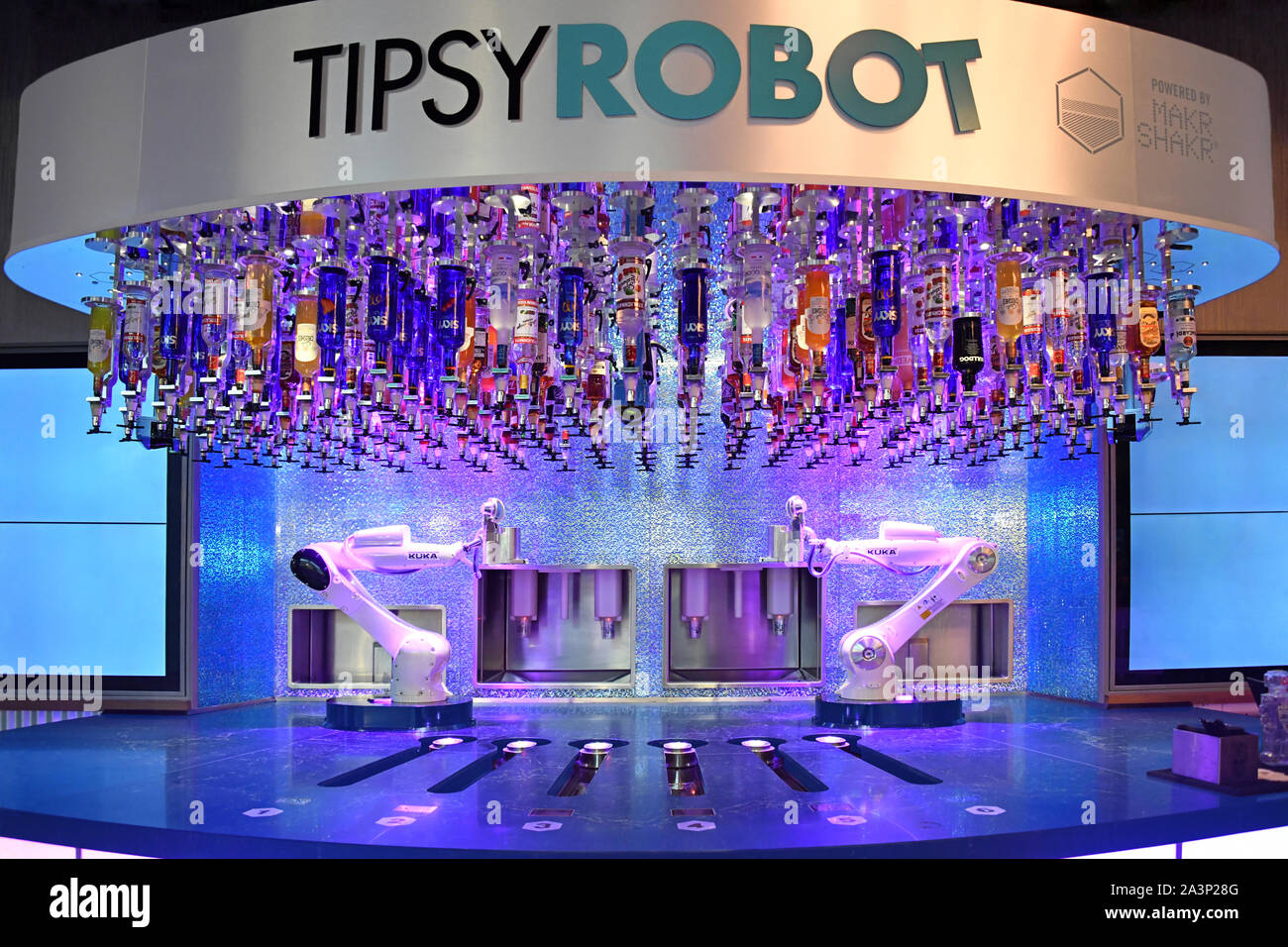 The Tipsy Robot at Planet Hollywood, Las Vegas Nevada USA October 3, 2018  The robots replace the bartenders Stock Photo - Alamy