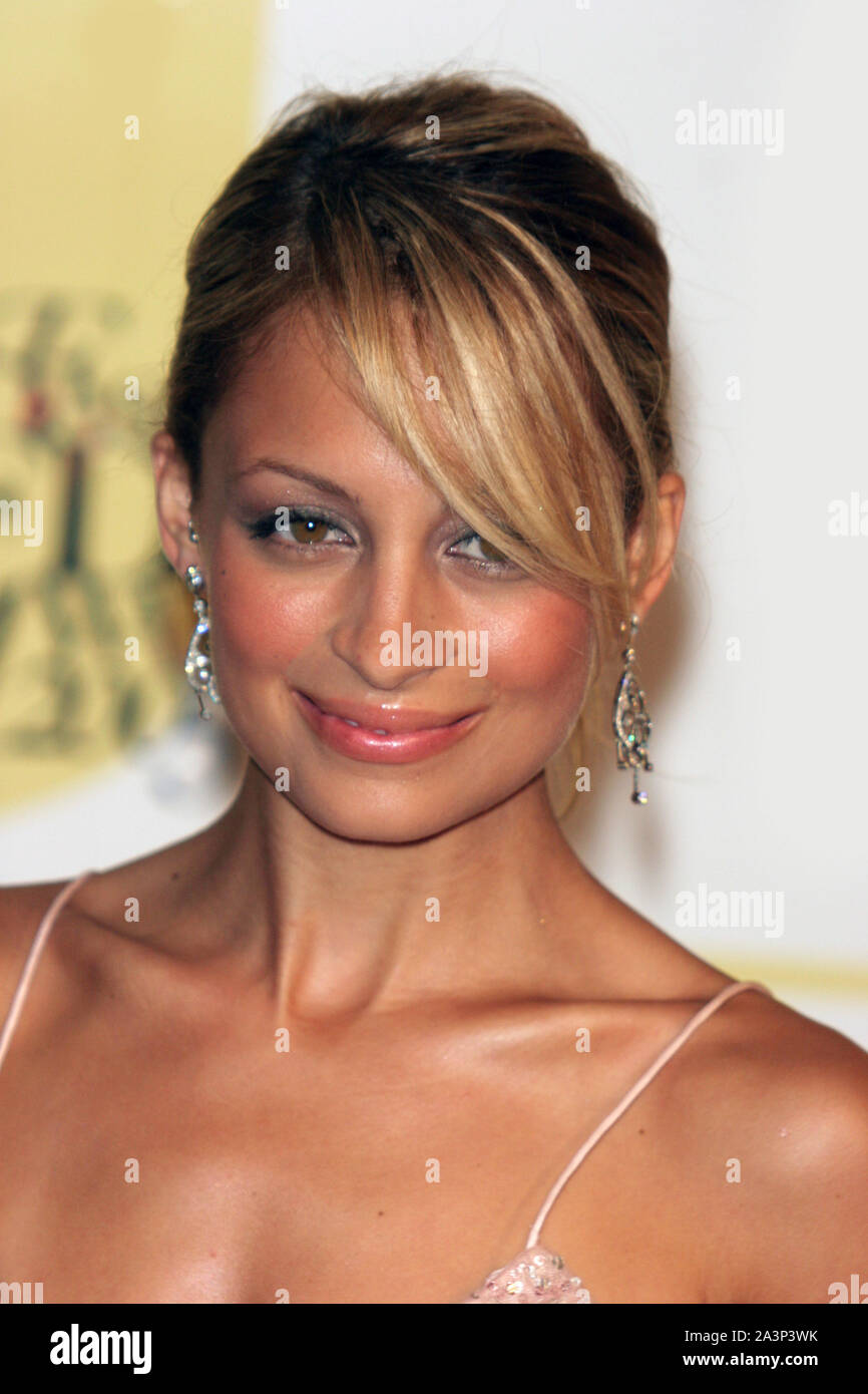 Nicole richie 2005 hires stock photography and images Alamy