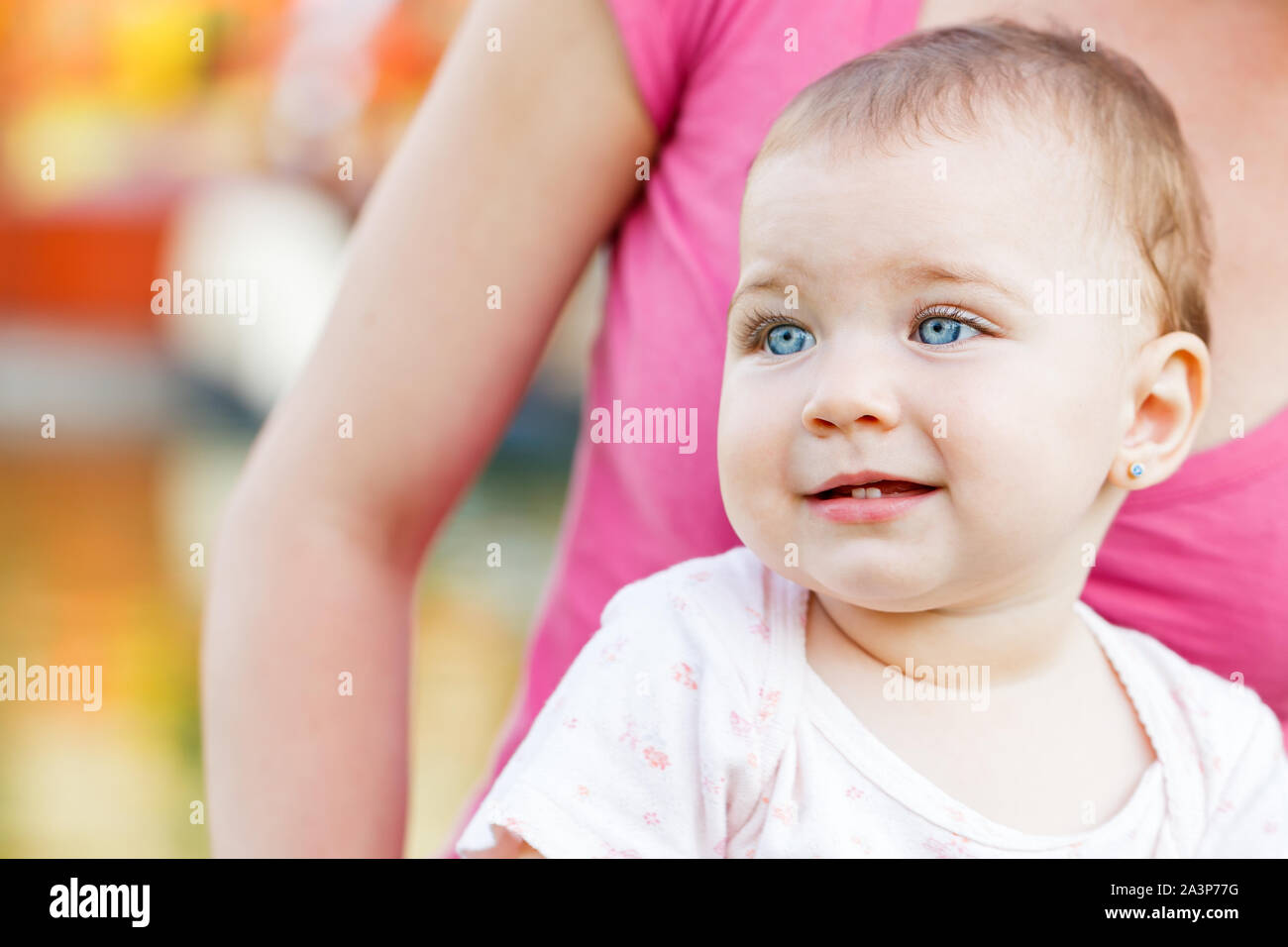 Portrait of an adorable baby girl in outside Stock Photo - Alamy