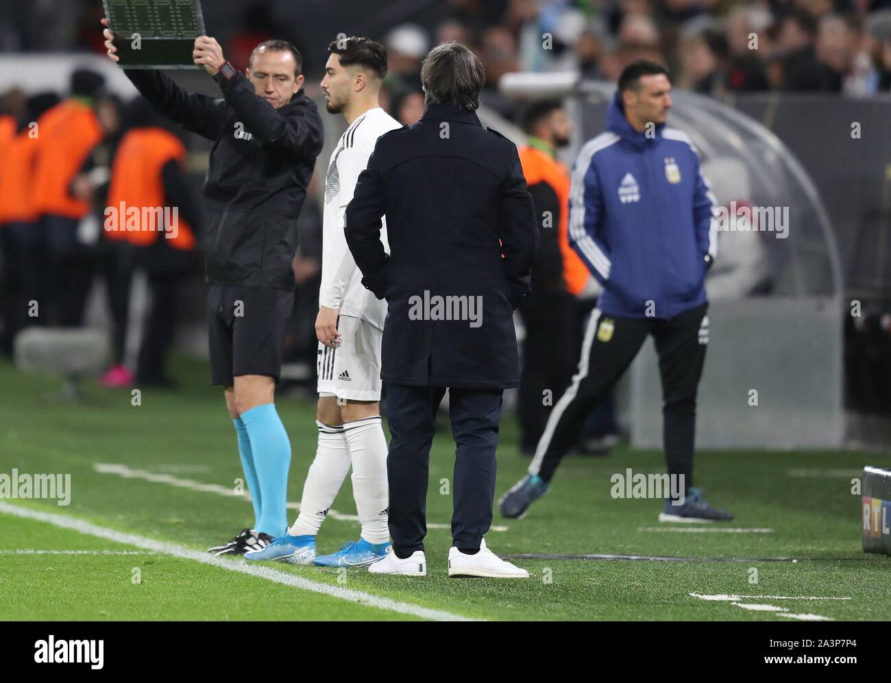 Dortmund, Germany. 09th Oct, 2019. firo: 09.10.2019 Football, 2019/2020 Landerspiel: National Team Germany - Argentina Substitution Suat Serdar substitution | usage worldwide Credit: dpa/Alamy Live News Stock Photo