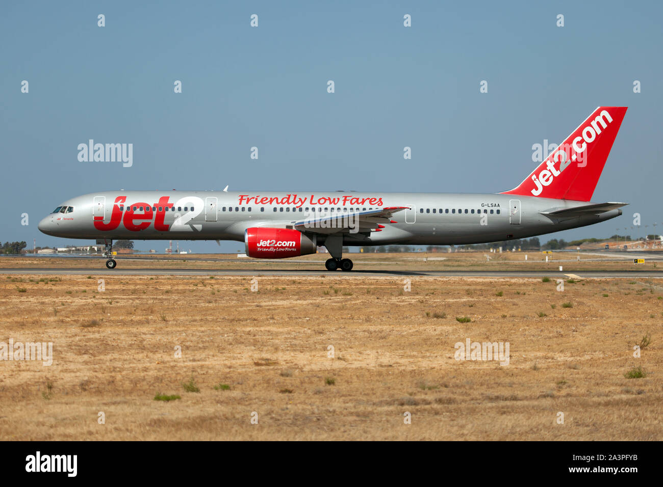 Faro, Algarve, Portugal. 31st Aug, 2019. A Jet2.com Boeing 757-200 ready to leave Faro airport. Credit: Fabrizio Gandolfo/SOPA Images/ZUMA Wire/Alamy Live News Stock Photo