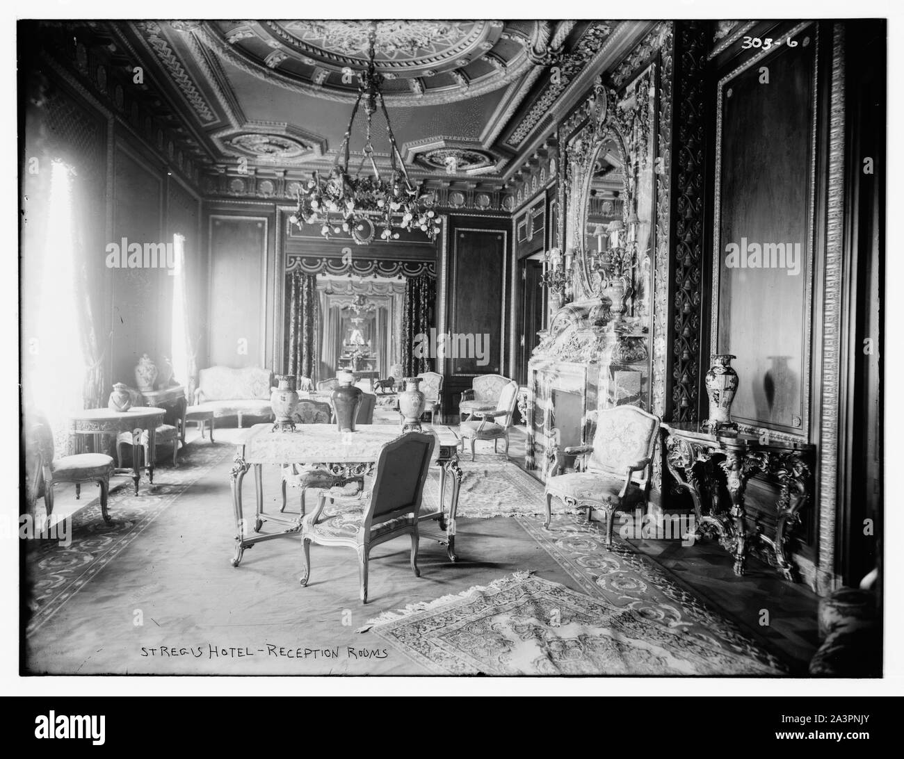 St Regis Hotel Cut Out Stock Images & Pictures - Alamy