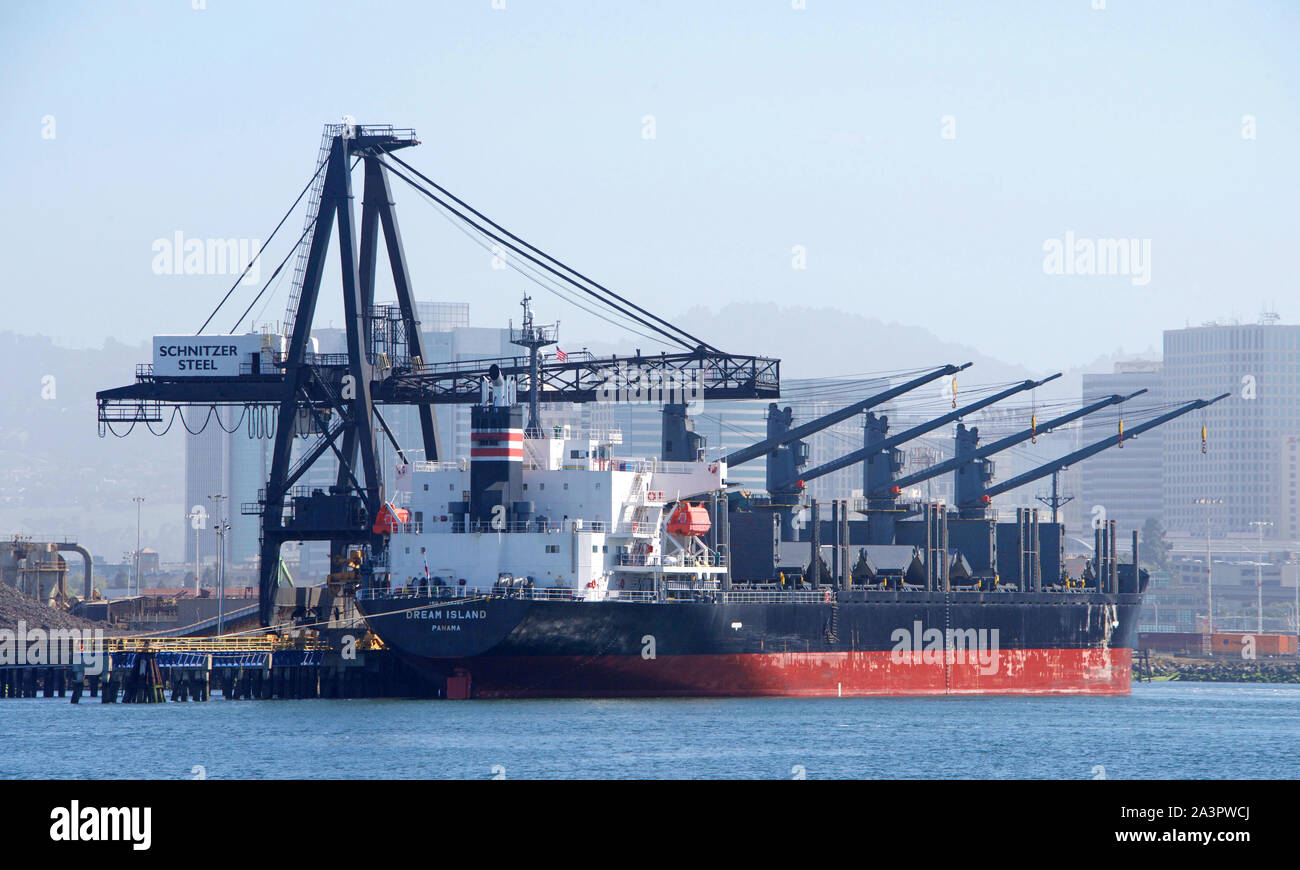 Schnitzer Steel High Resolution Stock Photography And Images Alamy