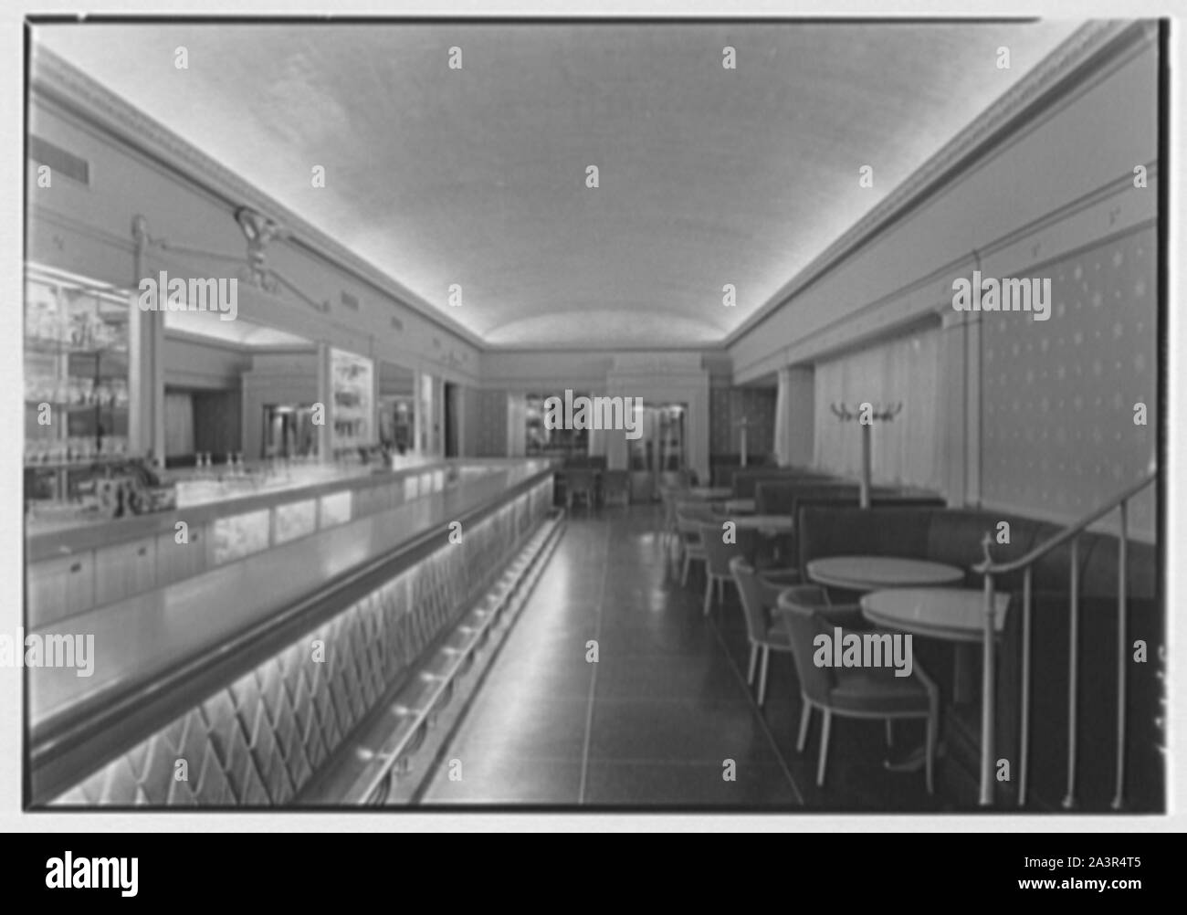 Stouffer's restaurant, E. 42nd St., New York City Stock Photo Alamy