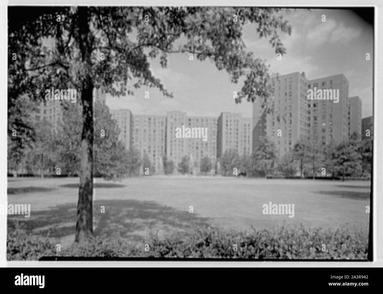 Stuyvesant town Black and White Stock Photos & Images Alamy