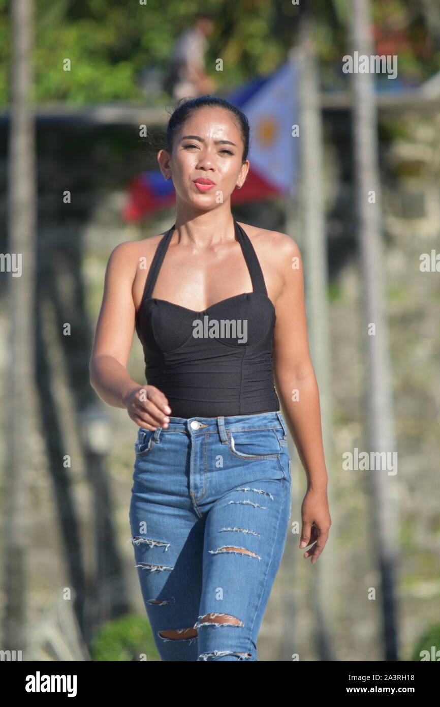 Asian walking hi-res stock photography and images - Alamy