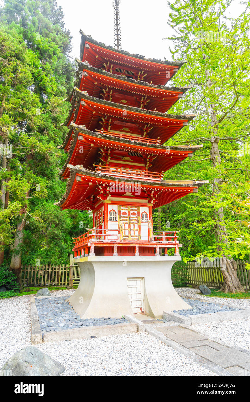 Page 4 Japanese Tea Garden High Resolution Stock Photography And Images Alamy
