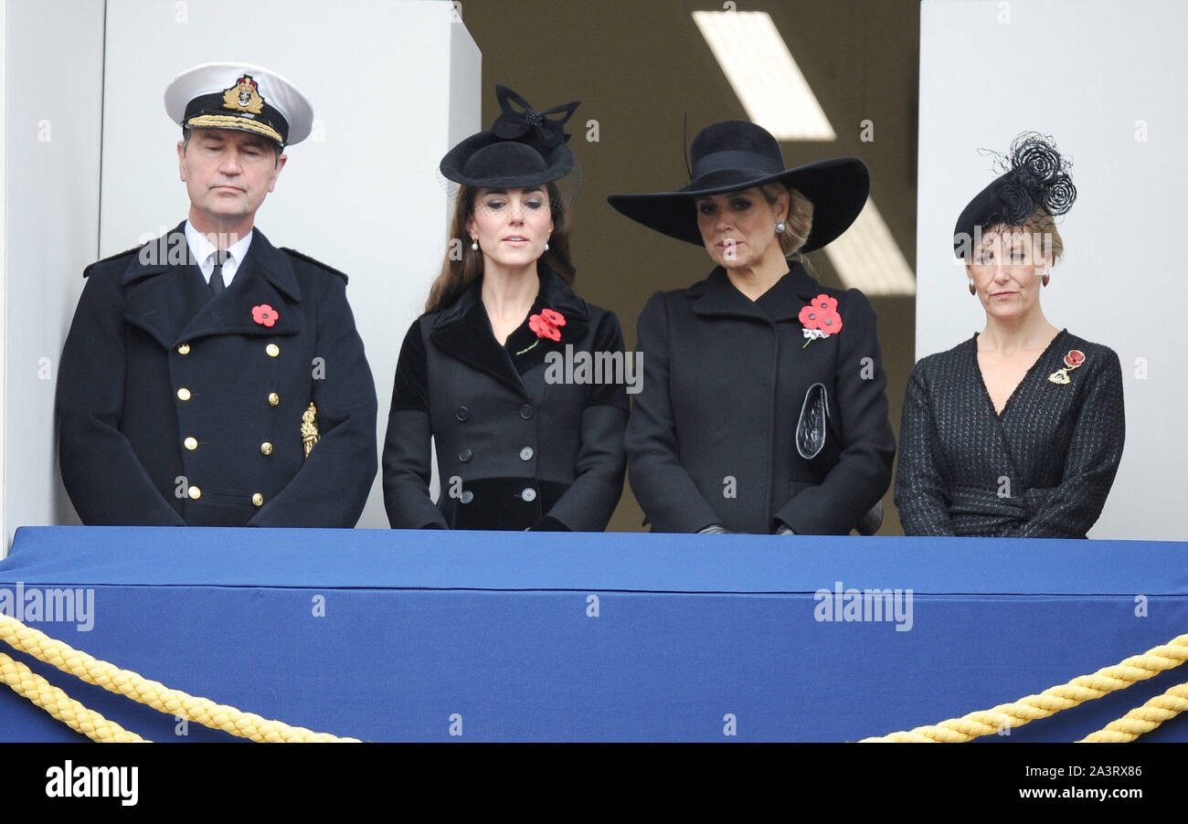 Photo Must Be Credited ©Kate Green/Alpha Press 079965 08/11/2015 Tim Laurence, Kate Duchess of Cambridge Catherine Katherine Middleton, Queen Maxima of the Netherlands and Sophie Countess of Wessex during Remembrance Sunday Service at The Cenotaph in Whitehall, London. Stock Photo