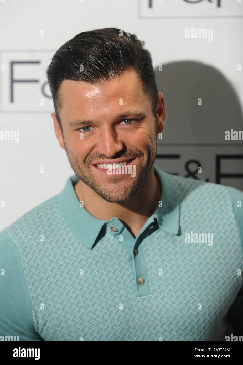 Mark wright teeth hires stock photography and images Alamy