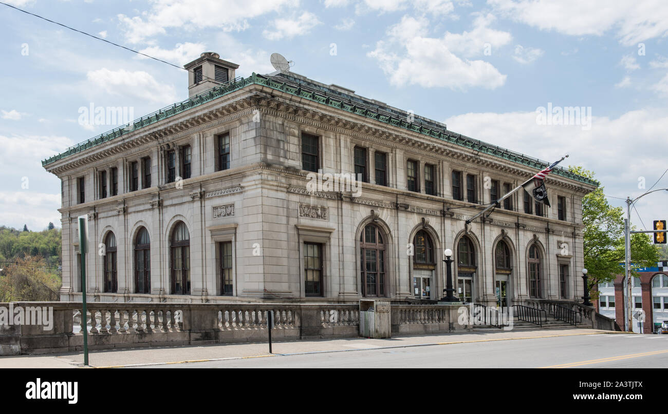 The 1913 U.S. Post Office building in Grafton, West Virginia Stock Photo
