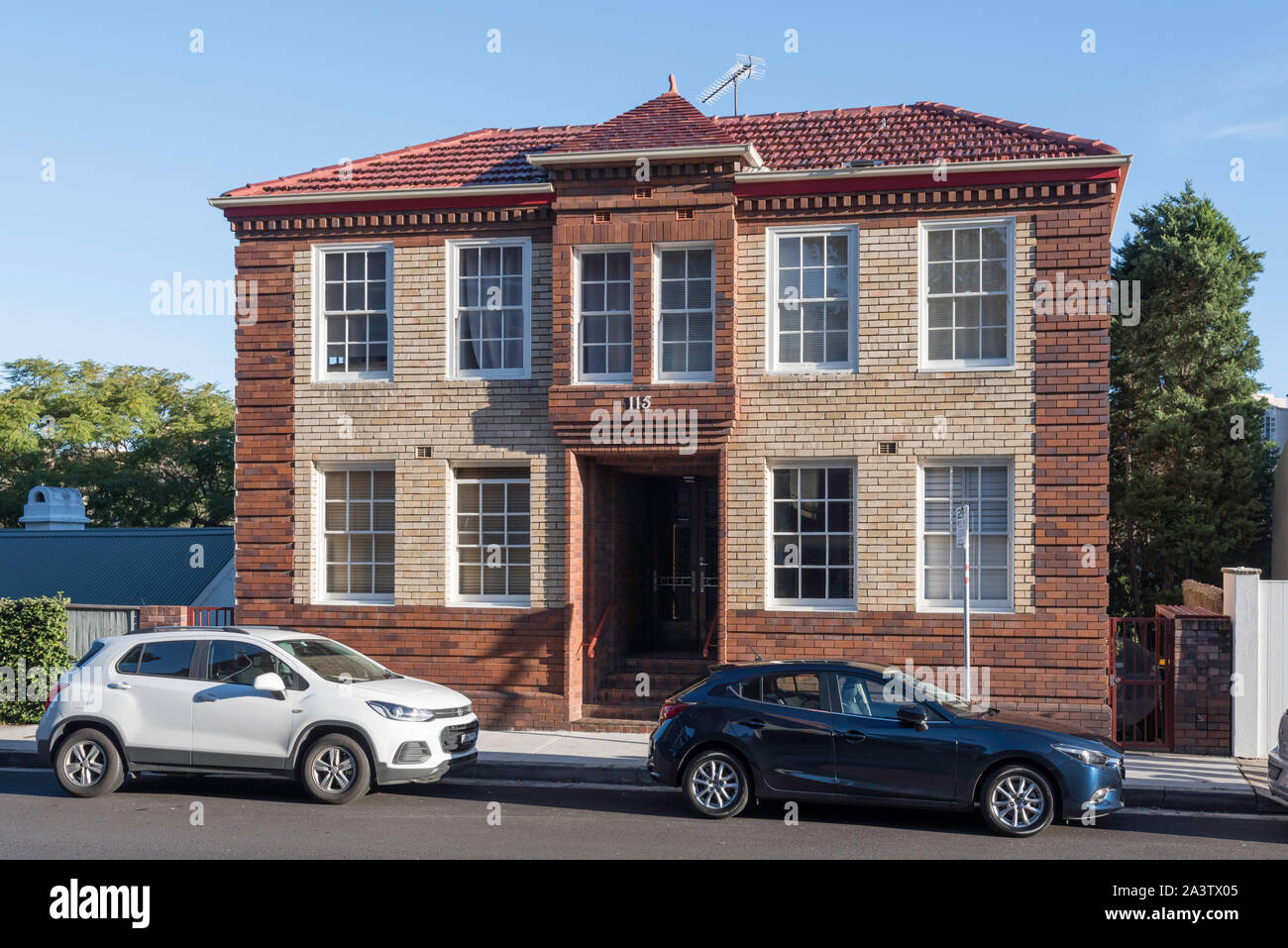 A Georgian Revival style apartment block of unknown build date, possibly 1930's-1940's in the Sydney suburb of Kirribilli, in Australia Stock Photo
