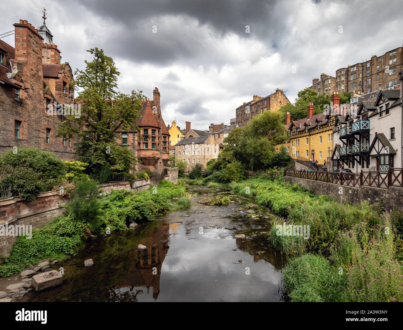 The Water Of Leith in Dean Village is a former village immediately northwest of the city centre of Edinburgh, Scotland. Stock Photo