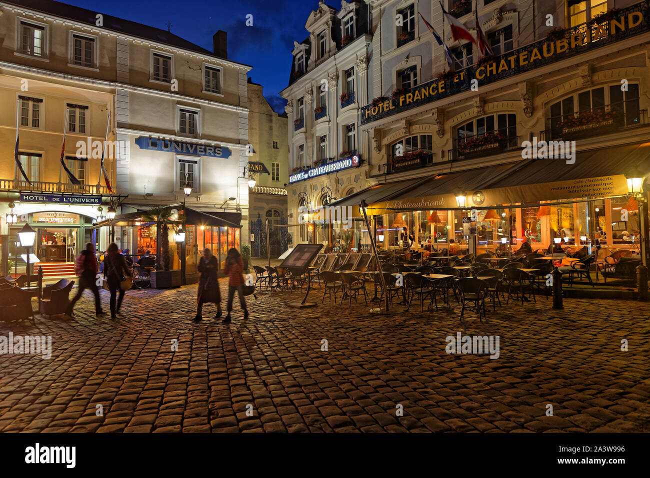 SAINT-MALO, FRANCE, September 29, 2019 : Night on the touristic restaurants of the old walled city of Saint-Malo. Stock Photo