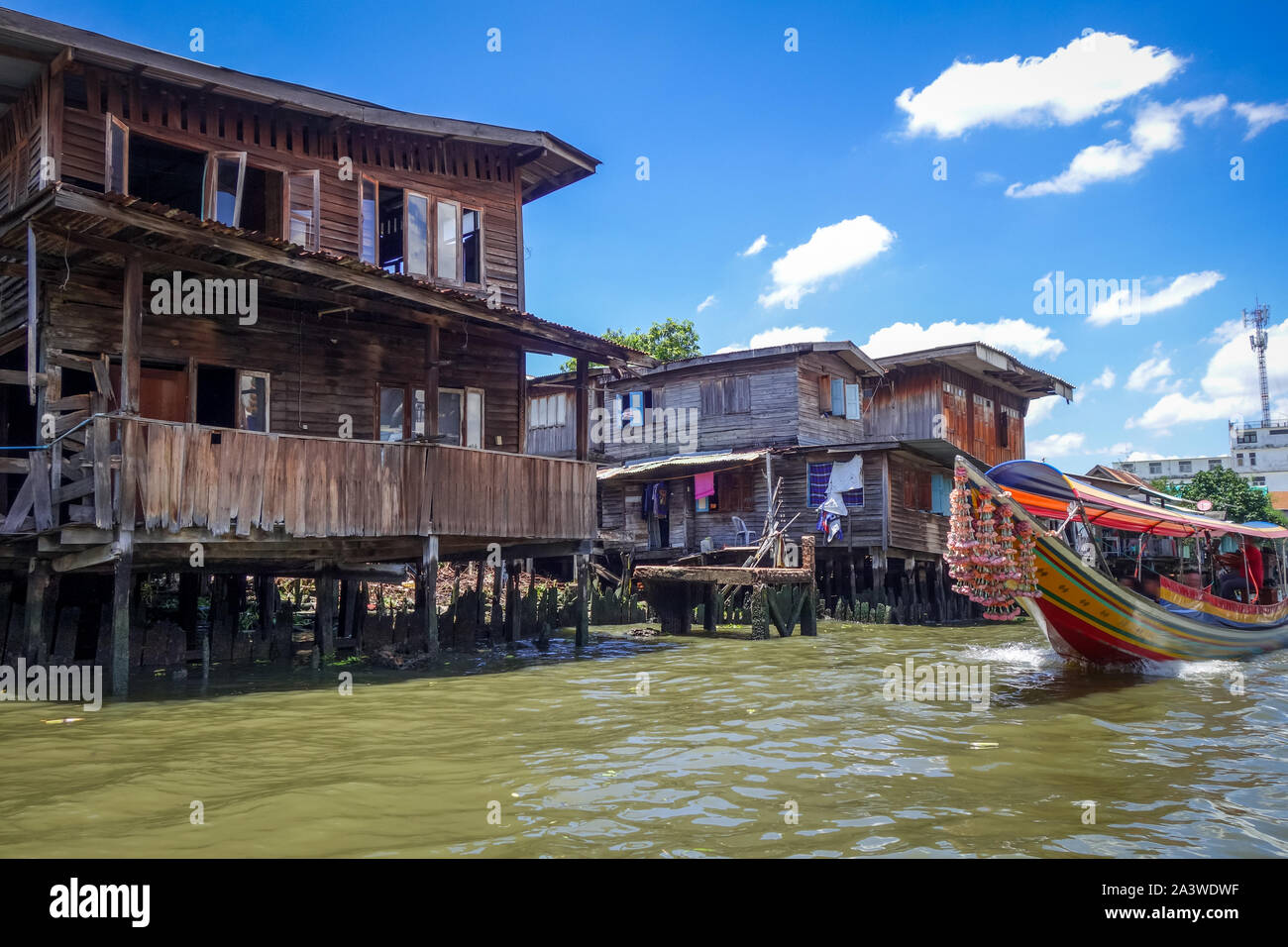Traditional old houses on Khlong, Bangkok, Thailand Stock Photo Alamy