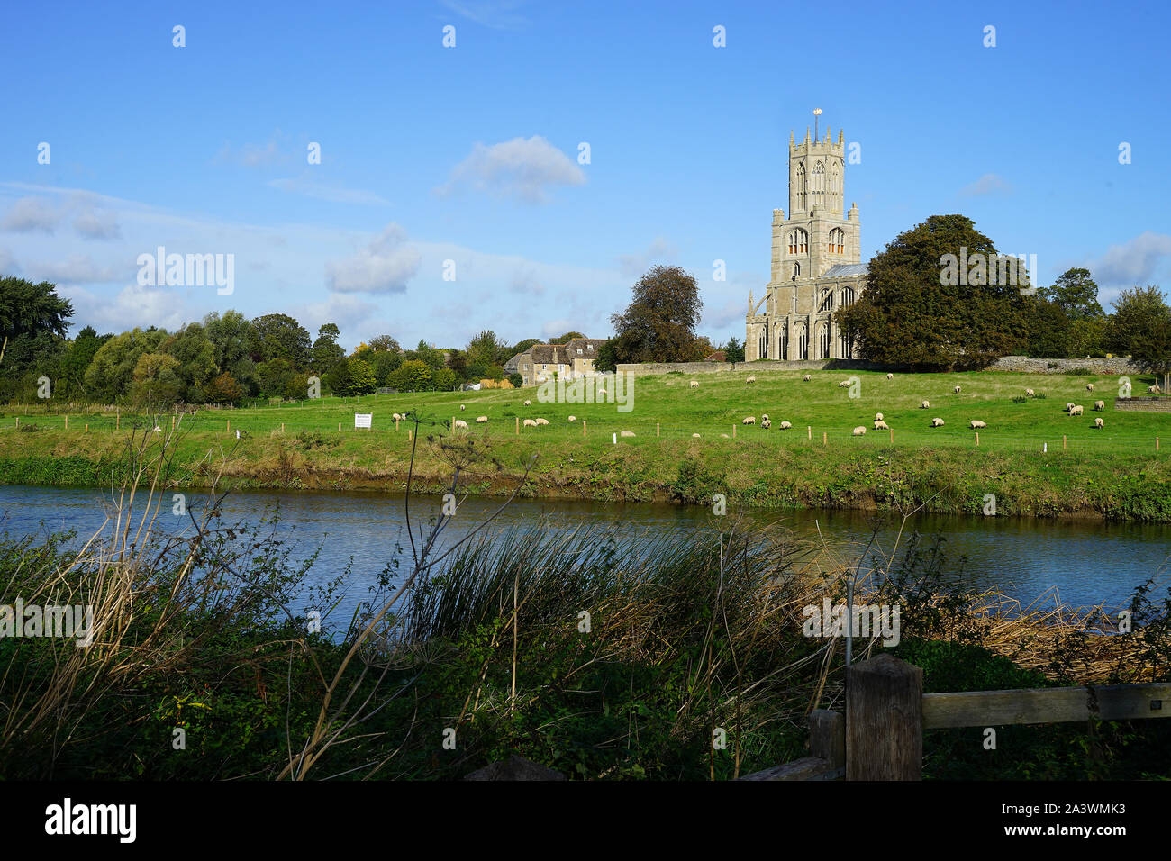 View across the River Nene to the church at Fotheringhay Stock Photo