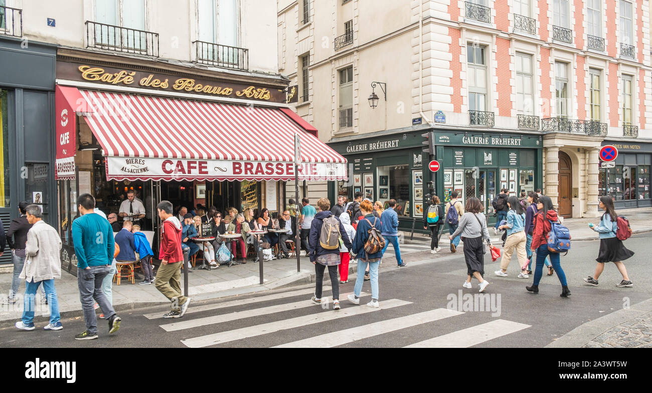 street scene in front of cafe, brasserie des beaux arts Stock Photo