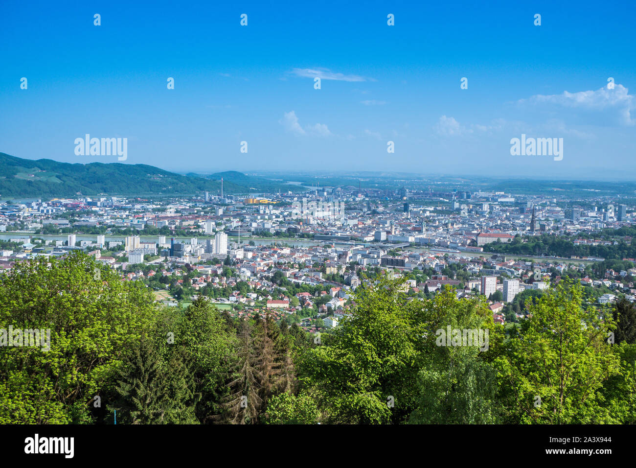 Skyline linz austria hi-res stock photography and images - Alamy