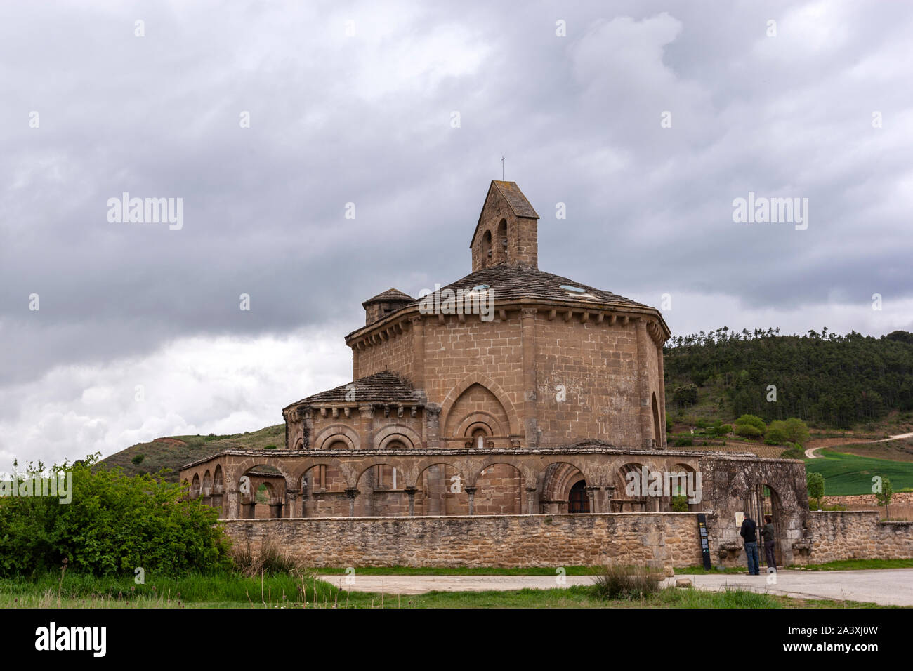 Iglesia de santa maria de eunate hi-res stock photography and images