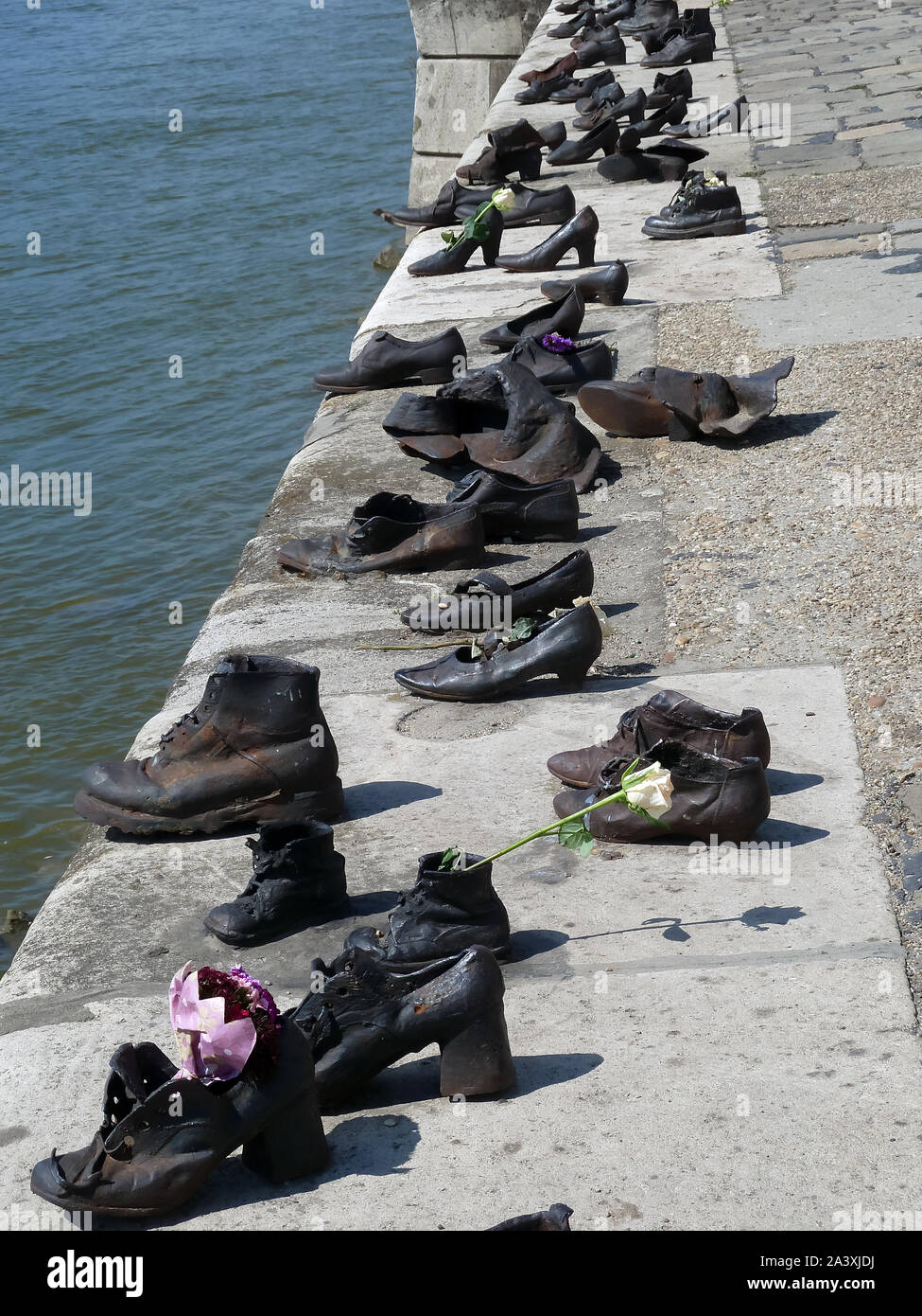Shoes on the Danube Bank, Holocaust memorial, Cipők a Duna-parton, 5th  district, Budapest, Hungary, Magyarország, Europe Stock Photo - Alamy