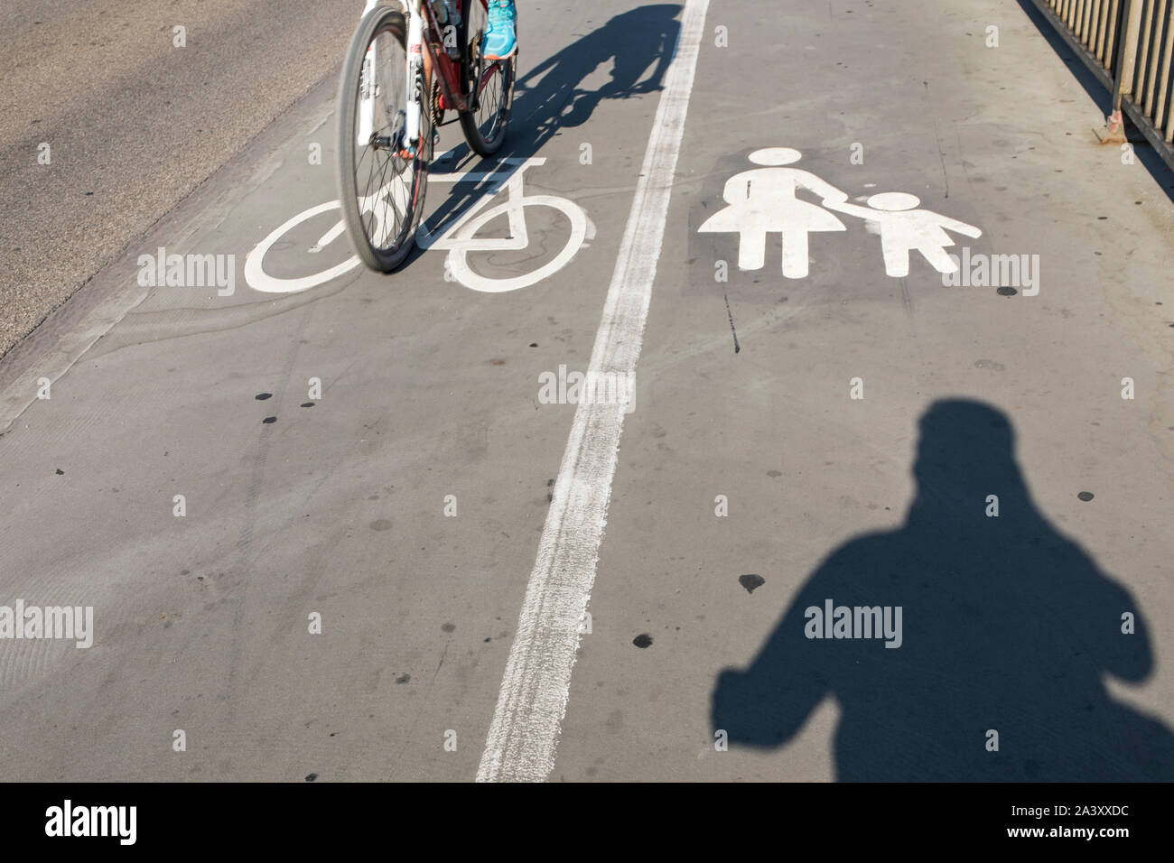 is it illegal to cycle on a footpath