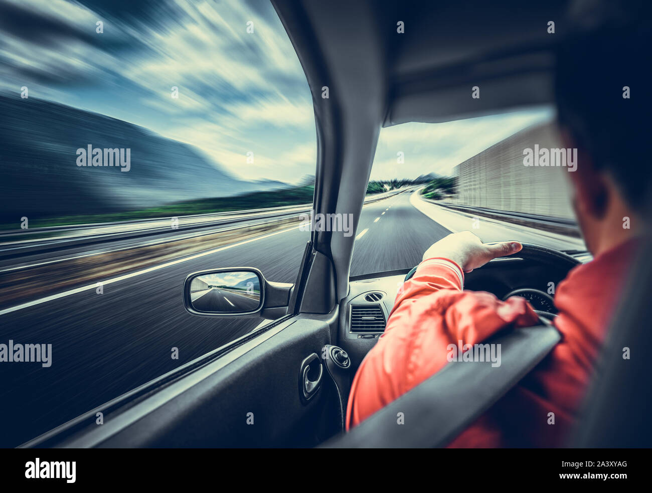 Yellow traffic light driver hi-res stock photography and images - Alamy