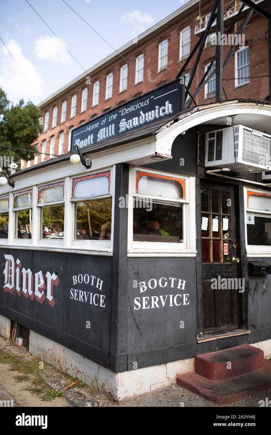 Arthur's Paradise Diner at Boott Mill building on Amory Street in ...