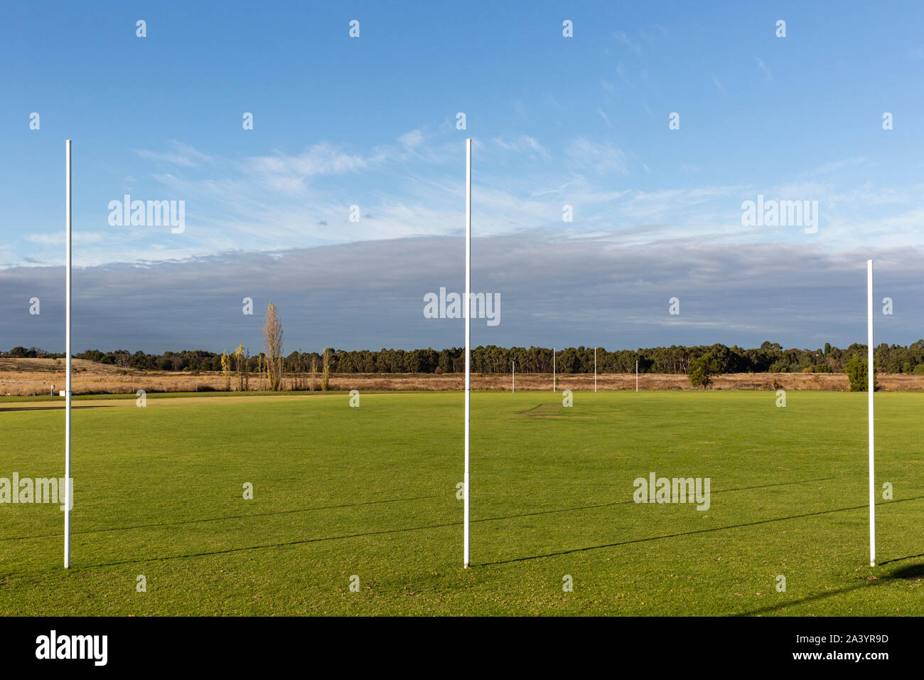 Australian football goal posts hires stock photography and images Alamy