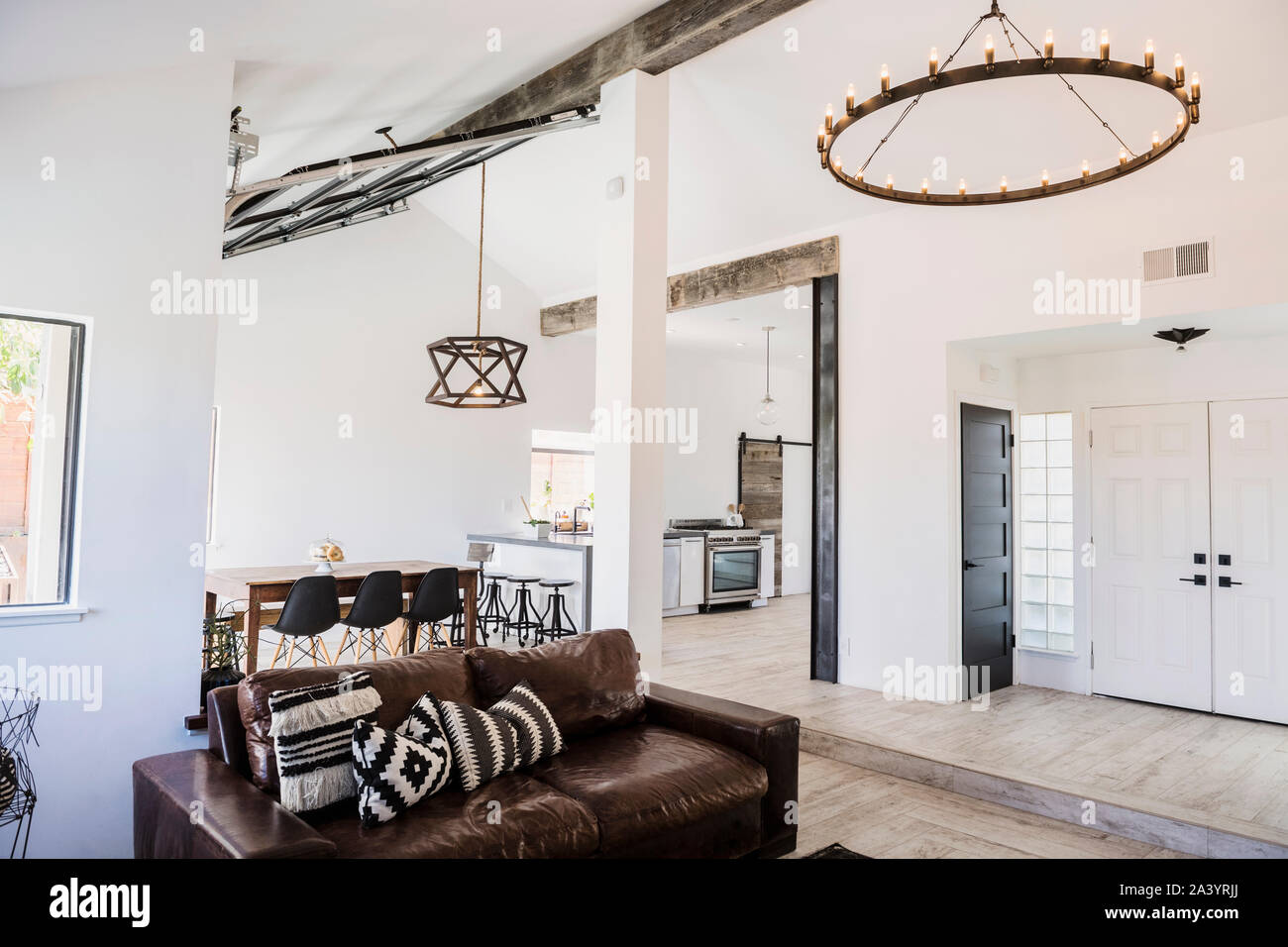 Open plan living and dining rooms Stock Photo - Alamy
