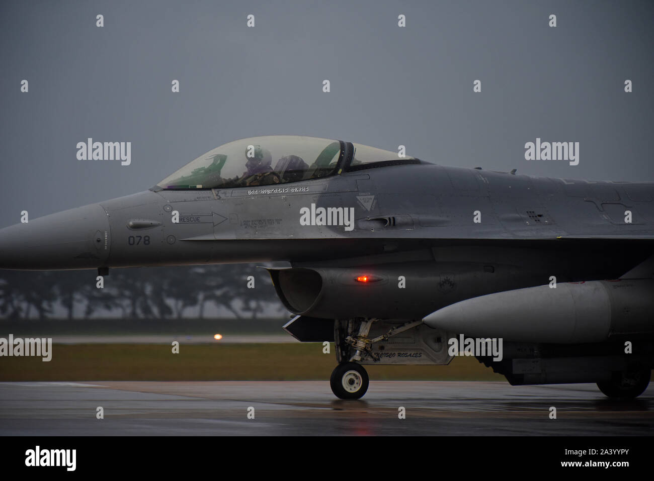 A U.S. Air Force F-16 Fighting Falcon from the 8th Operations Group ...