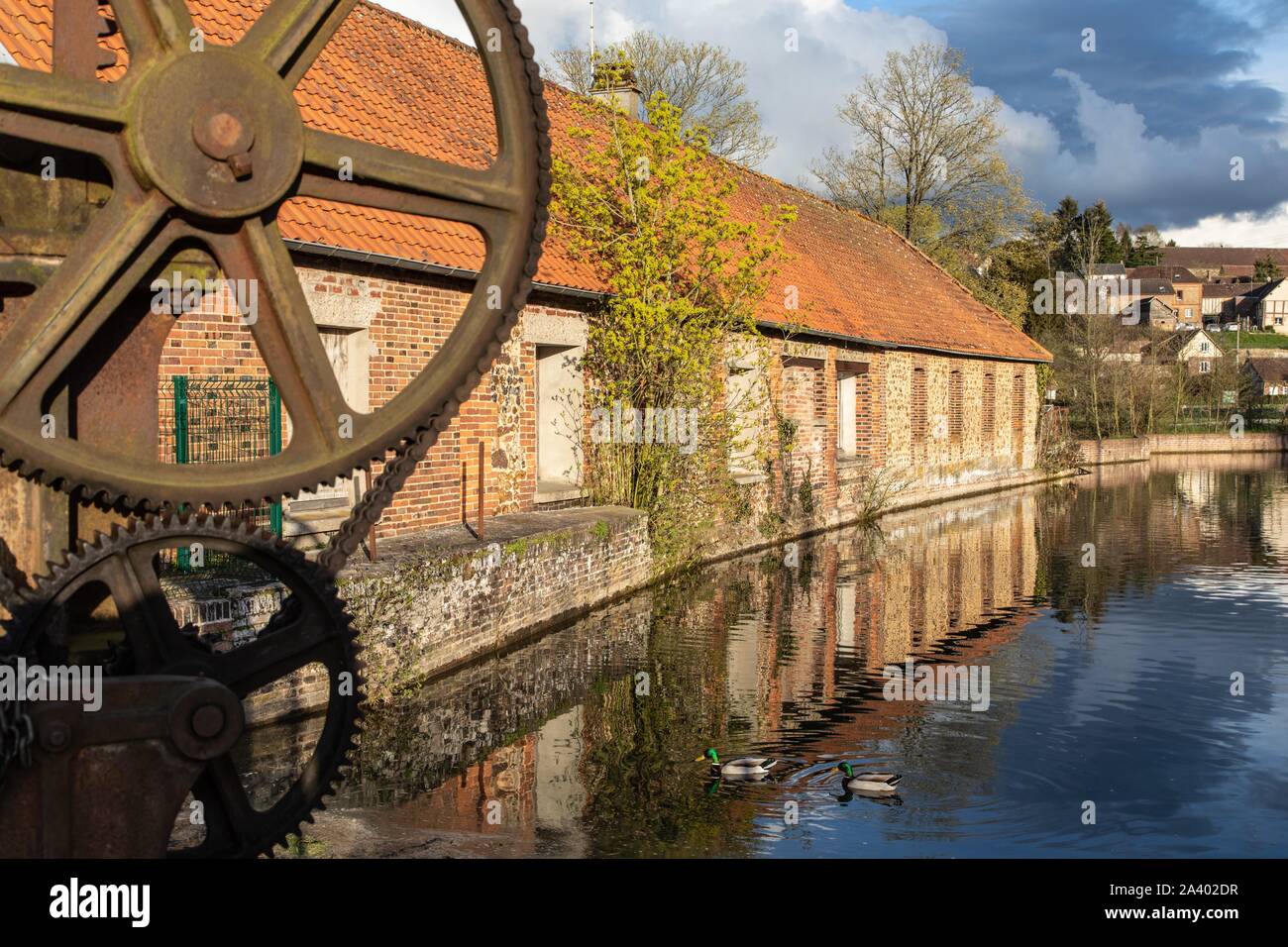 WINNOWING RACK AND PINION IN FRONT OF THE OLD BUILDINGS OF LA FENDERIE