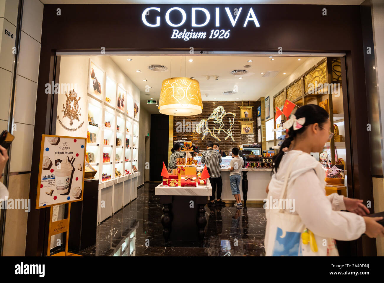 Godiva store hi-res stock photography and images - Alamy