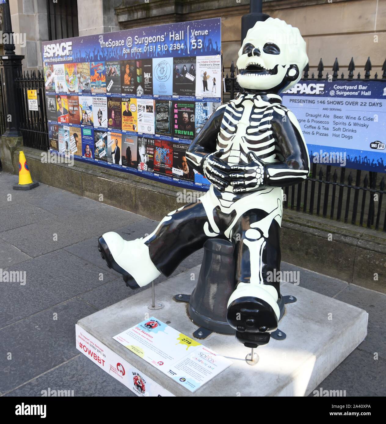 Oor Wullie Bucket Trail Oor Skeleton on Nicolson Street Edinburgh