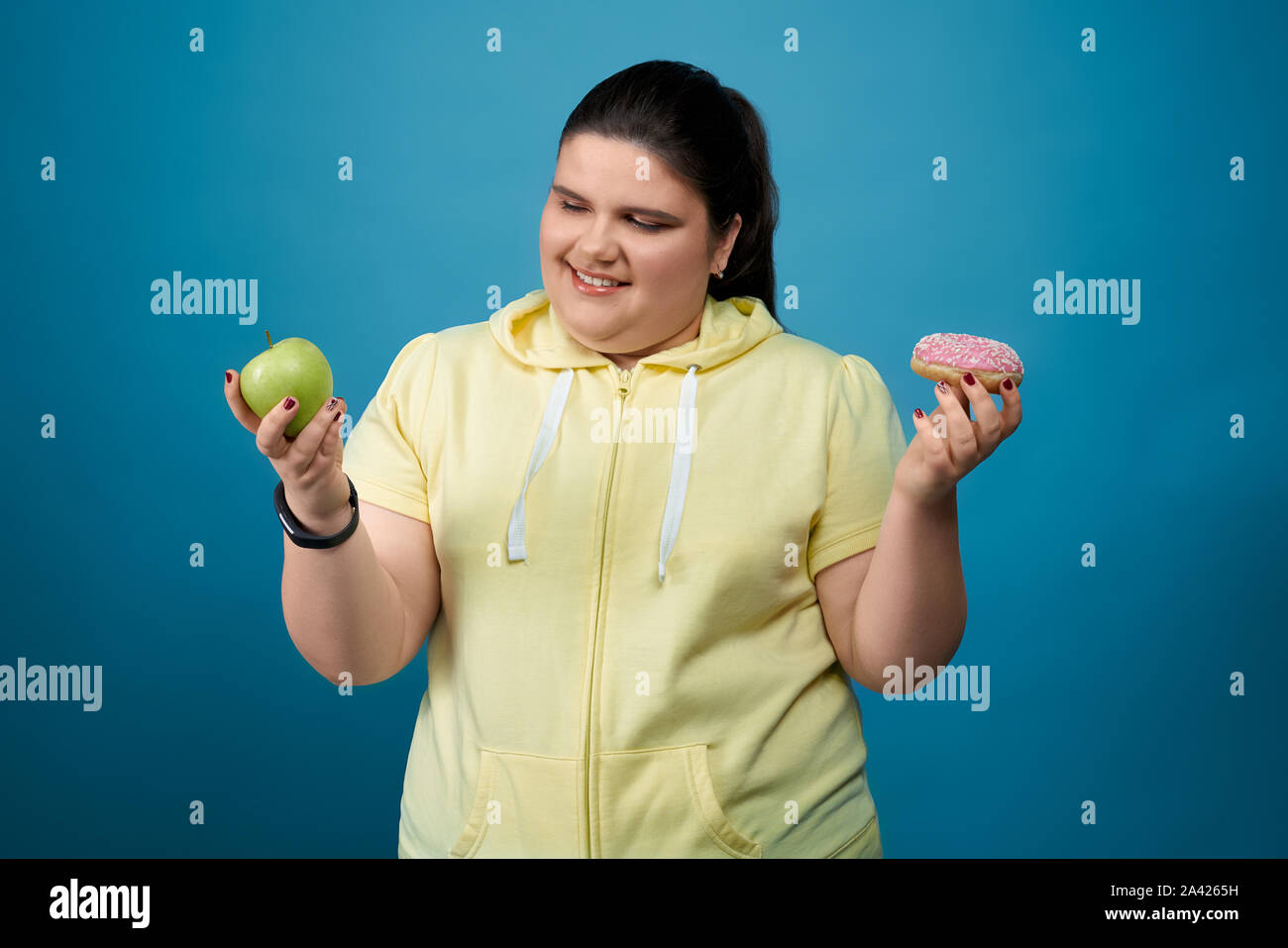 Plump girl hi-res stock photography and images - Alamy