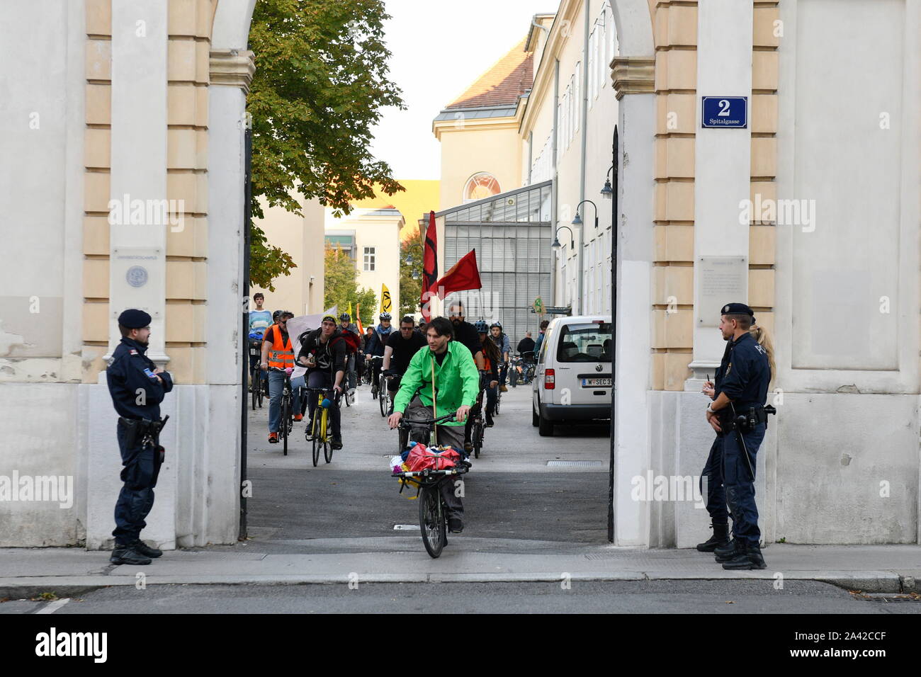 Vienna, Austria. 11th October, 2019. The activist group Extinction Rebellion is organizing a 'Critical Mass' in Vienna on October 11, 2019 to show that the bicycle is a means of transport of the future. Credit: Franz Perc / Alamy Live News Stock Photo