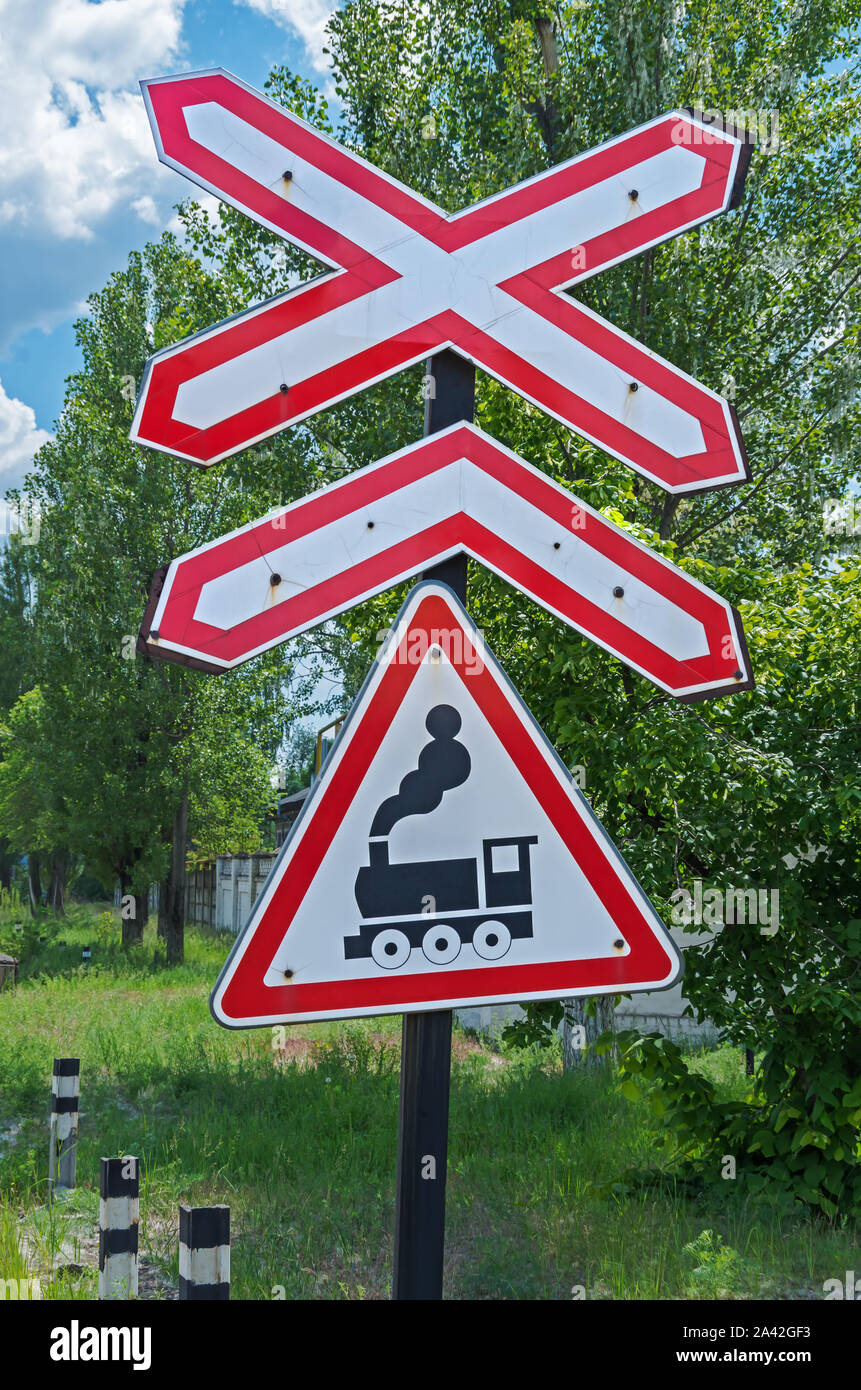 Attention Railway Crossing High Resolution Stock Photography And Images Alamy Attention Railway Crossing High Resolution Stock Photography And Images Alamy