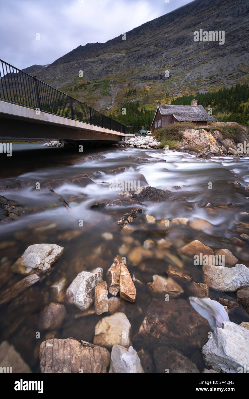 View of lake beside mountain hi-res stock photography and images - Alamy