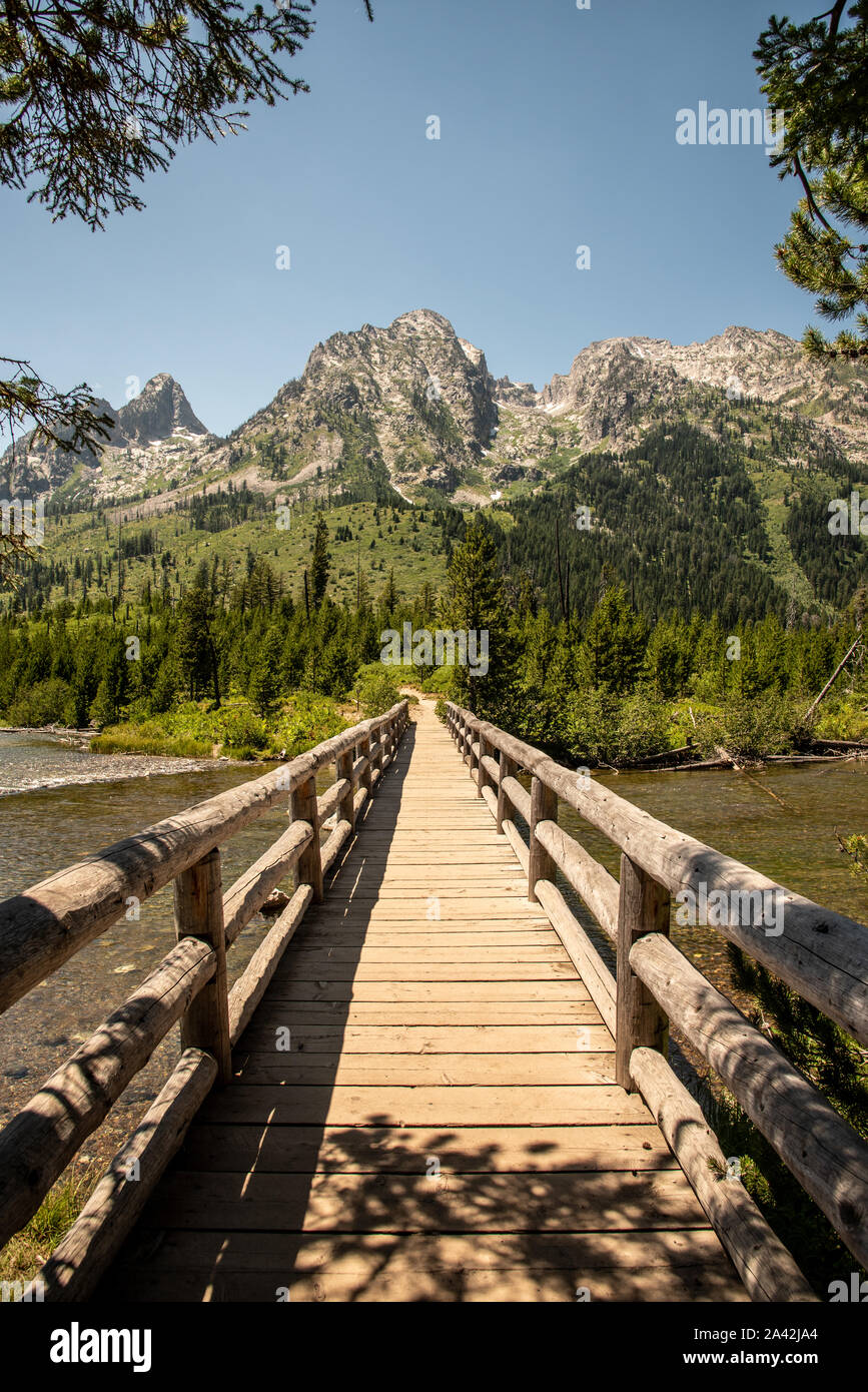 Hiking trail around Jenny Lake at the Grand Teton National Park Stock ...