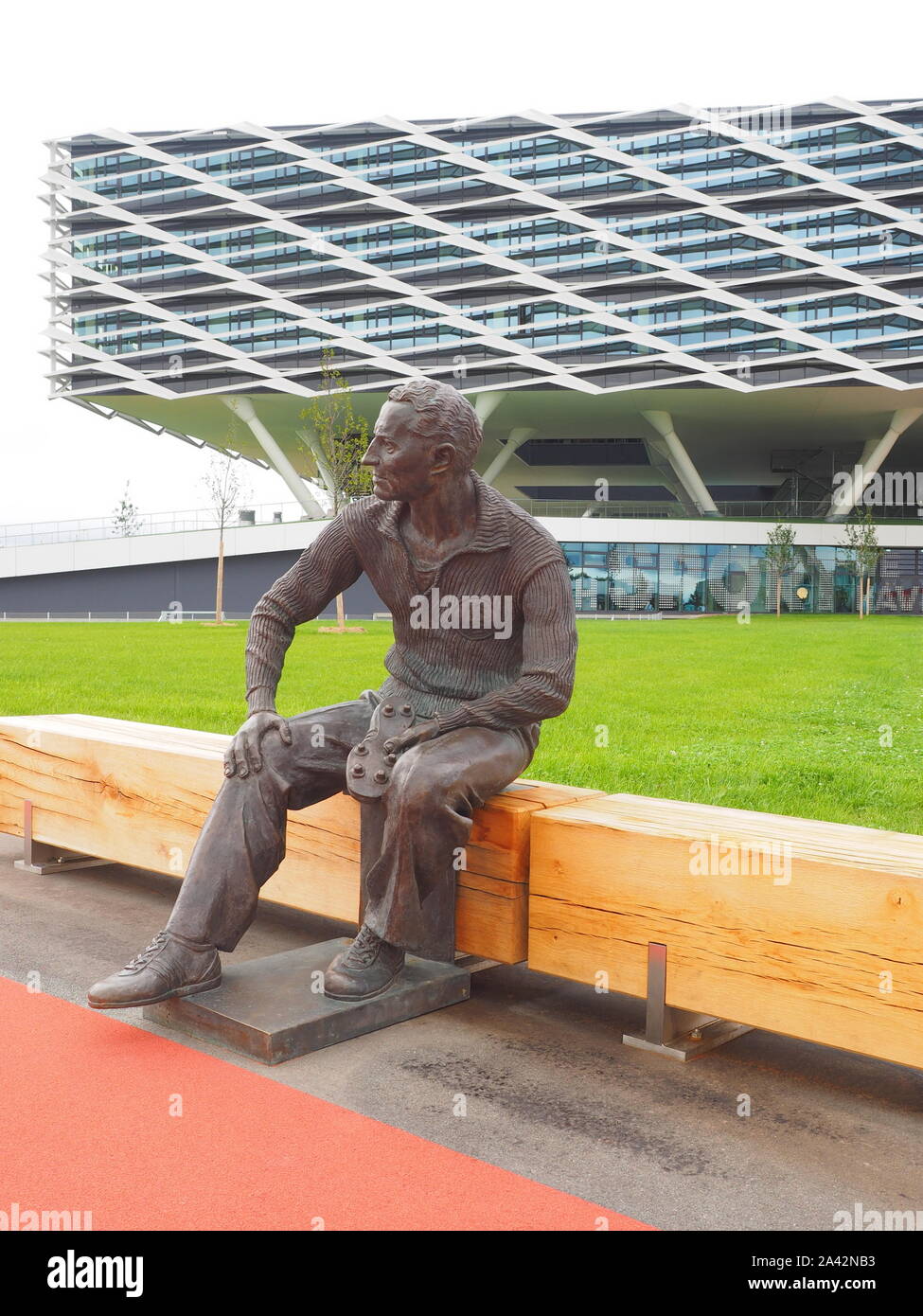 Herzogenaurach, Germany - August 19, 2019: Bronze statue of company founder  Adi Dassler in front of the new Adidas Headquarter in the village of Herz  Stock Photo - Alamy