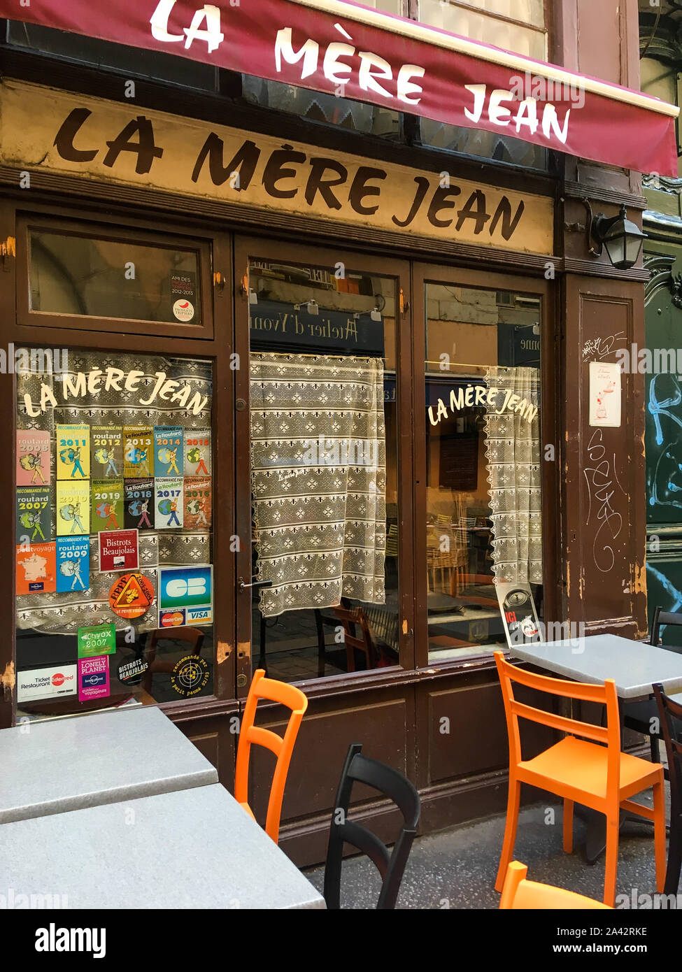 La Mere Jean bouchon, Lyons specialities restaurant, Lyon, France Stock  Photo - Alamy