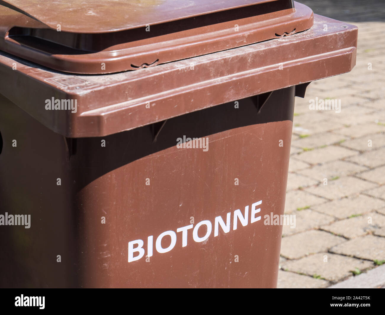 Brown compost container hi-res stock photography and images - Alamy