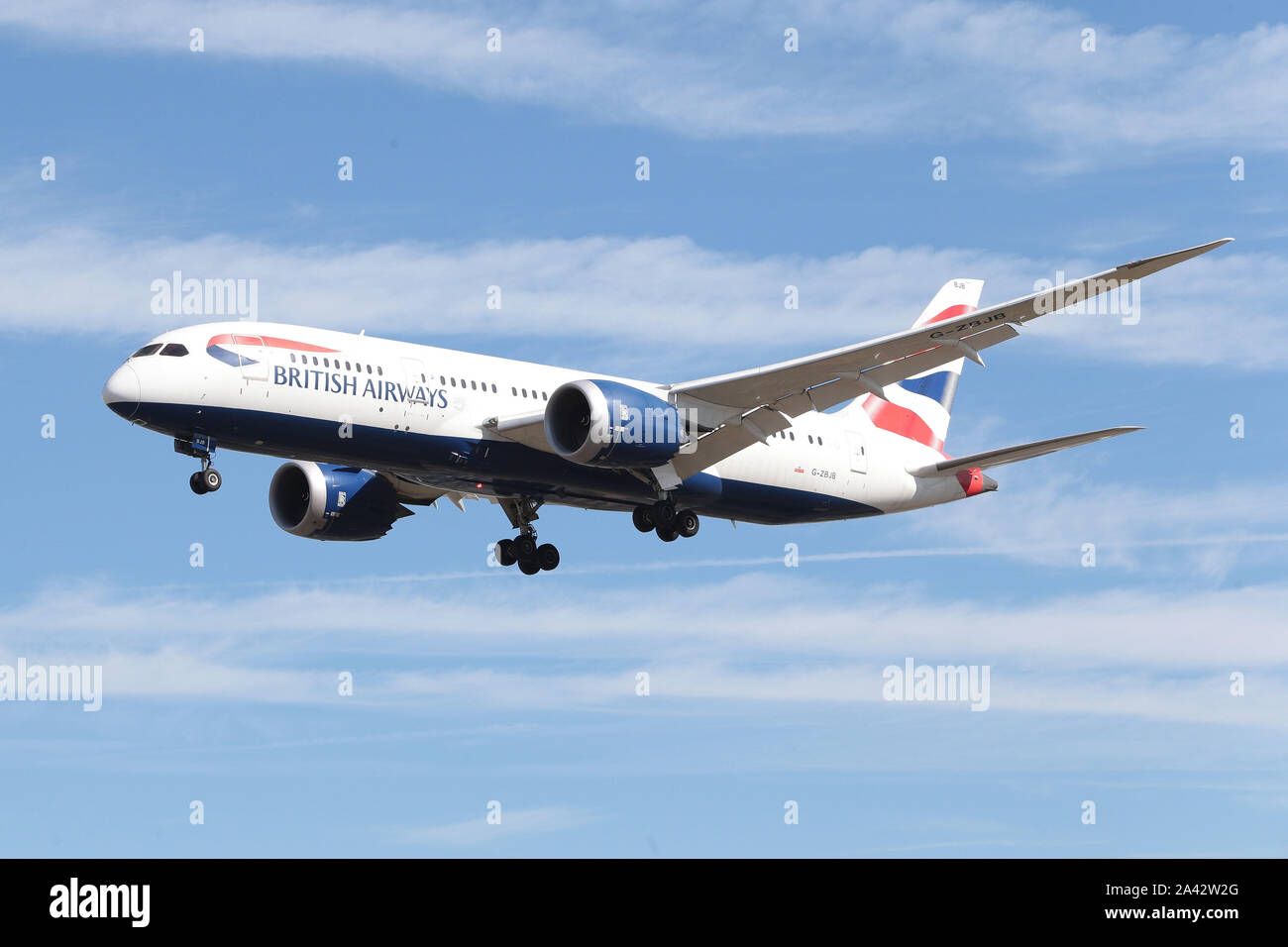 G-ZBJB British Airways Boeing 787-8 Dreamliner coming down to land at London Heathrow Airport in the United Kingdom Stock Photo