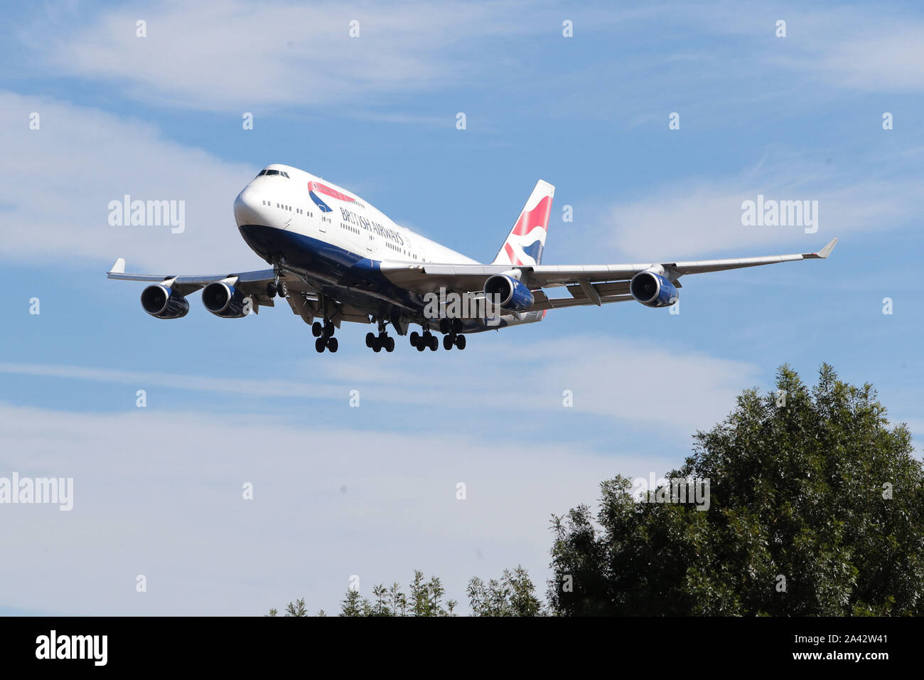 Boeing 747-436 - MSN 25434 - G-CIVF Airline British Airways coming down to land at London Heathrow Airport in the United Kingdom Stock Photo