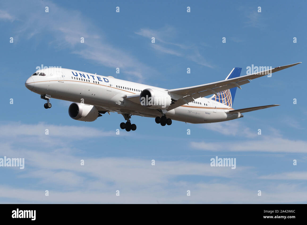 Boeing 787 - MSN 60144 - N26967 Airline United Airlines coming down to land at London Heathrow Airport in the United Kingdom Stock Photo