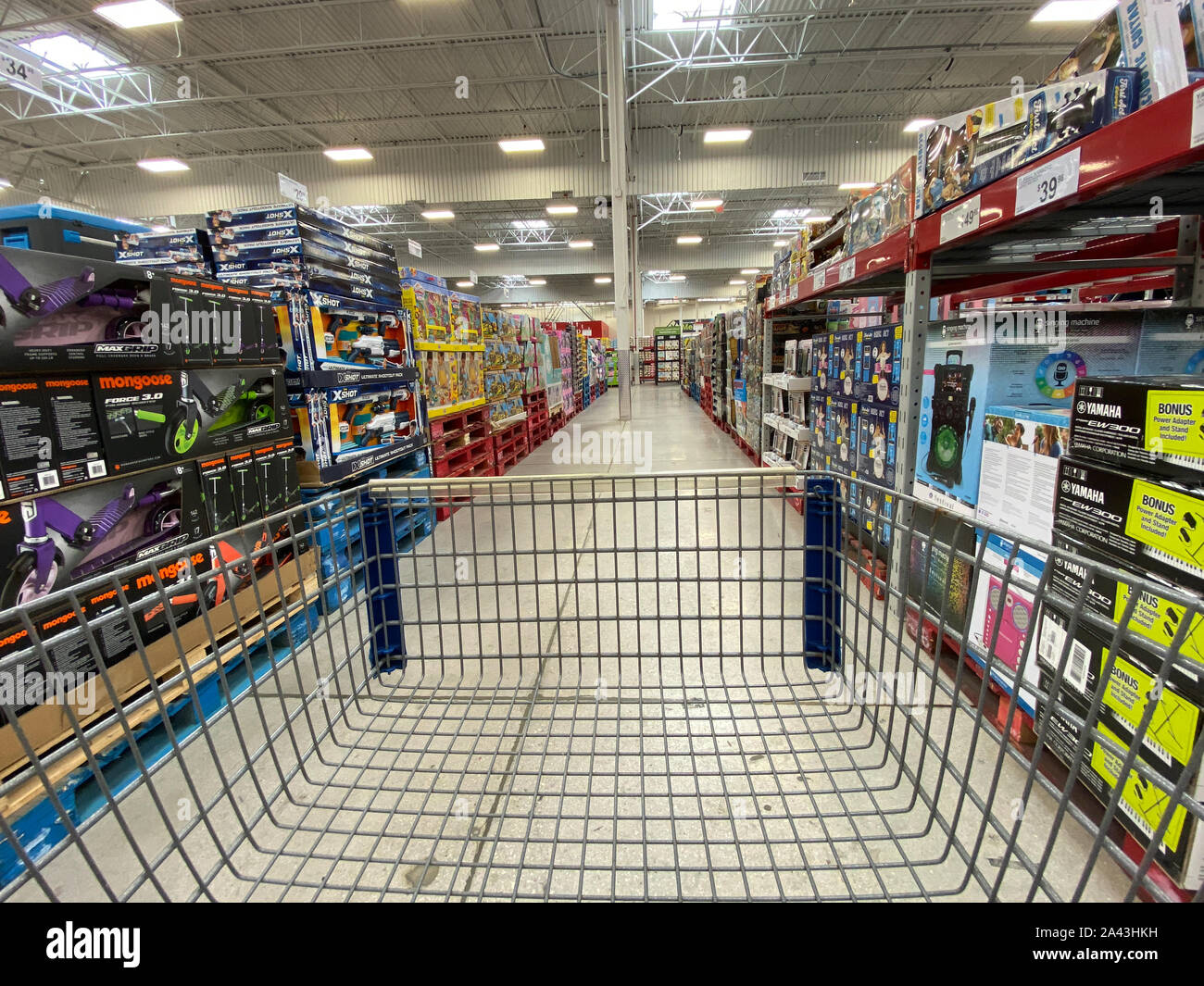 Orlando,FL/USA -10/11/19: The Christmas gift aisle of a Sams Club ...