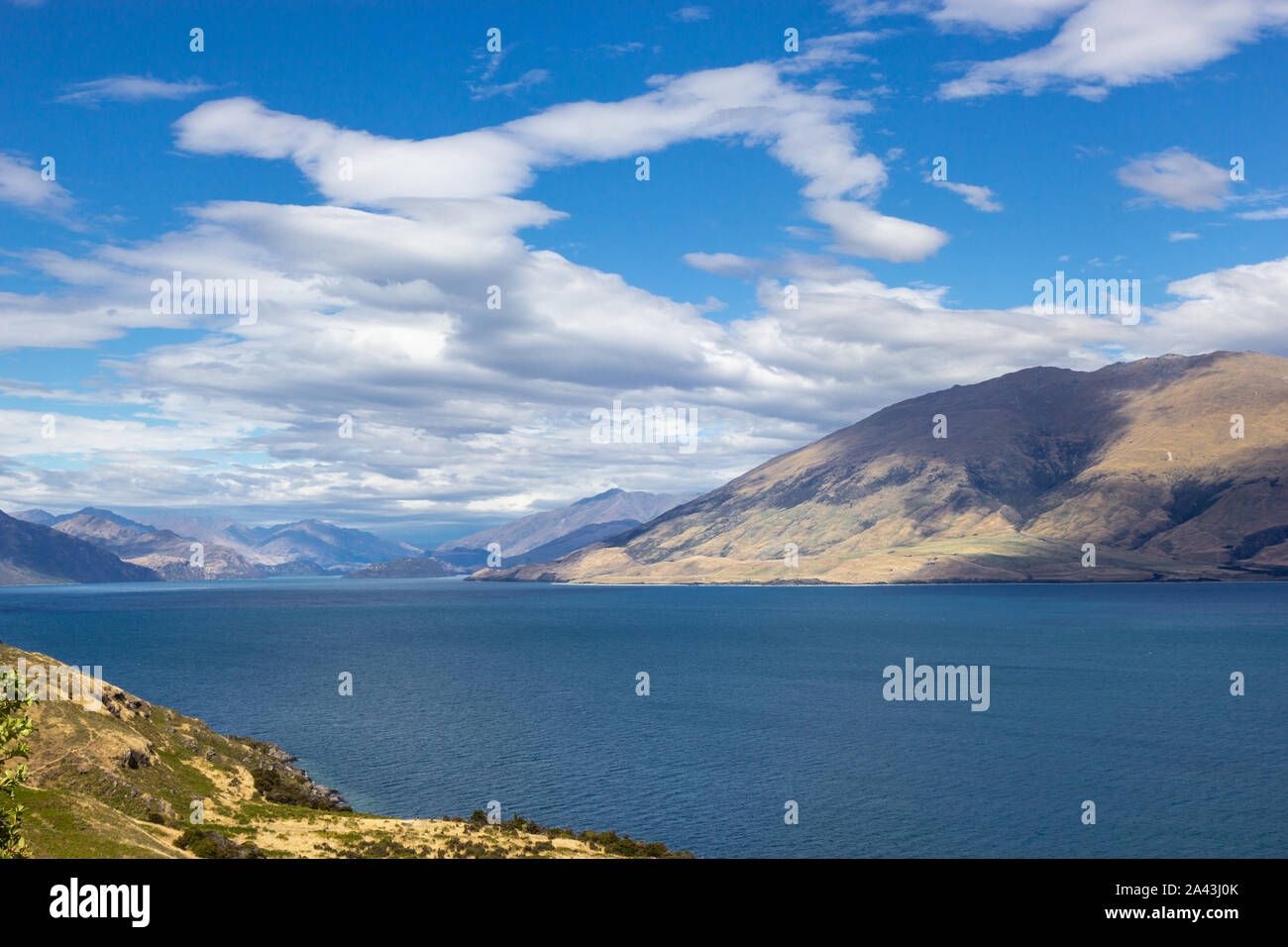 view of lake Wanaka, south island, New Zealand Stock Photo - Alamy